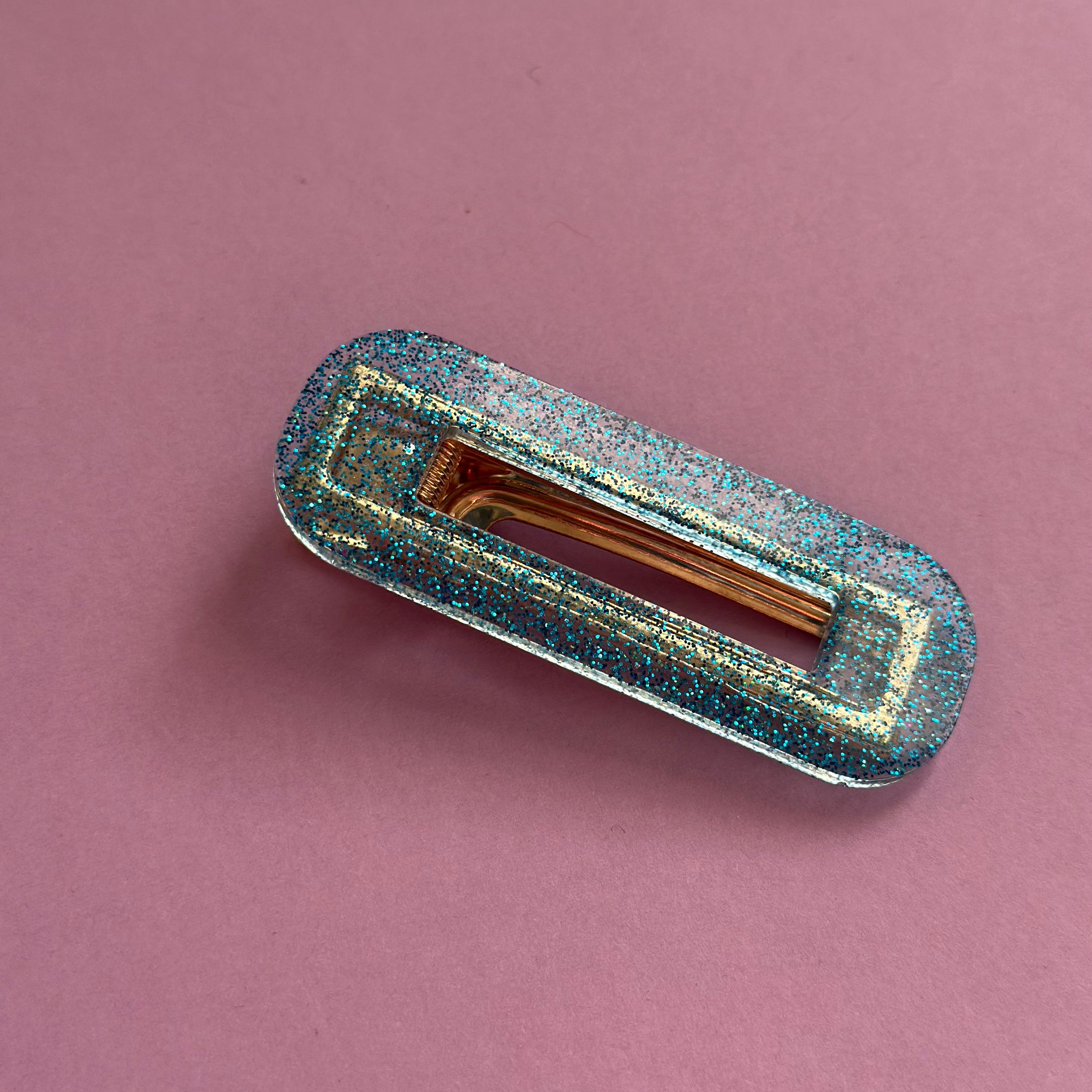 Barrette transparente paillette bleu #1