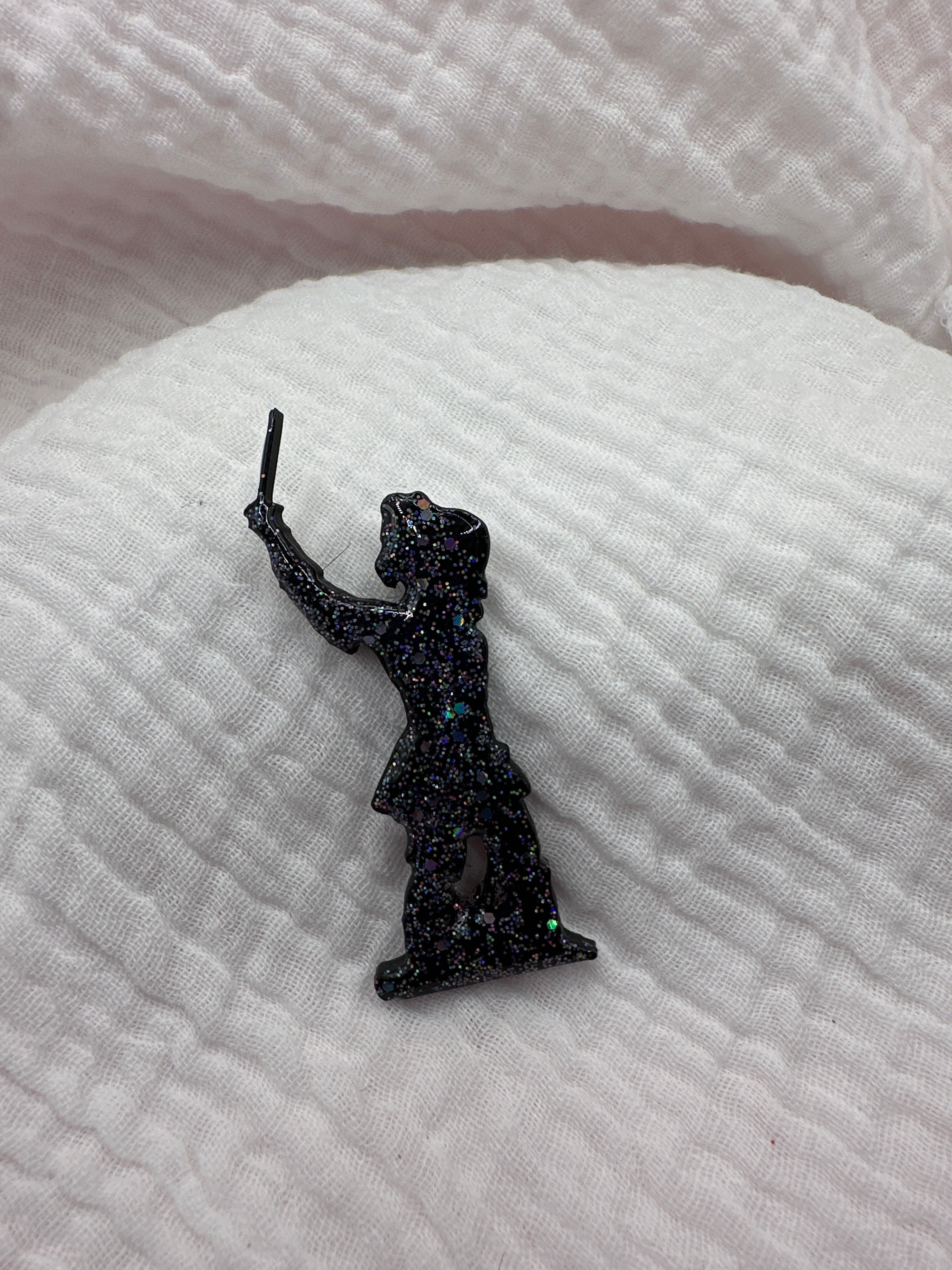 Broche petit Jean Bart pailleté