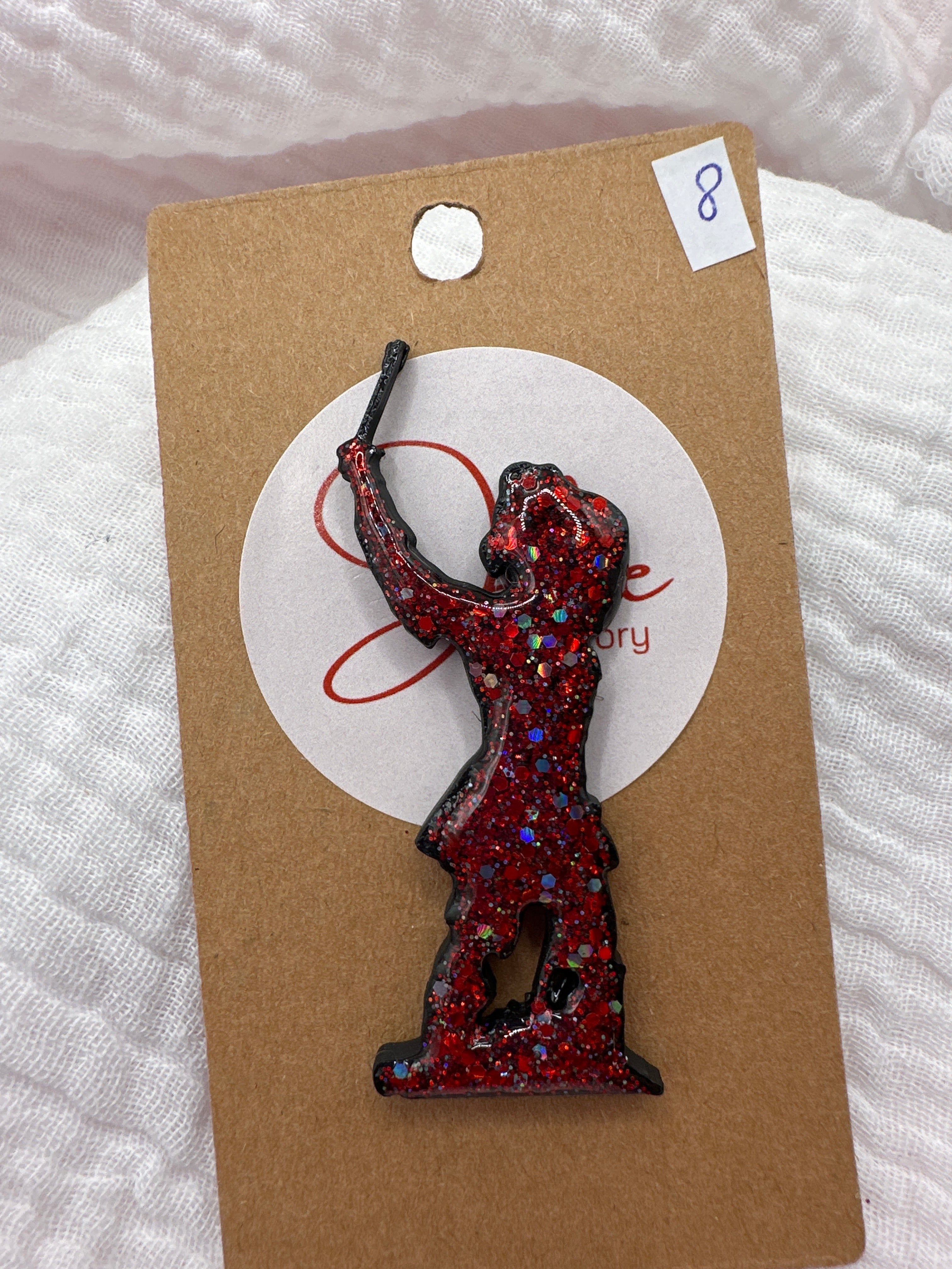 Broche petit Jean Bart pailleté