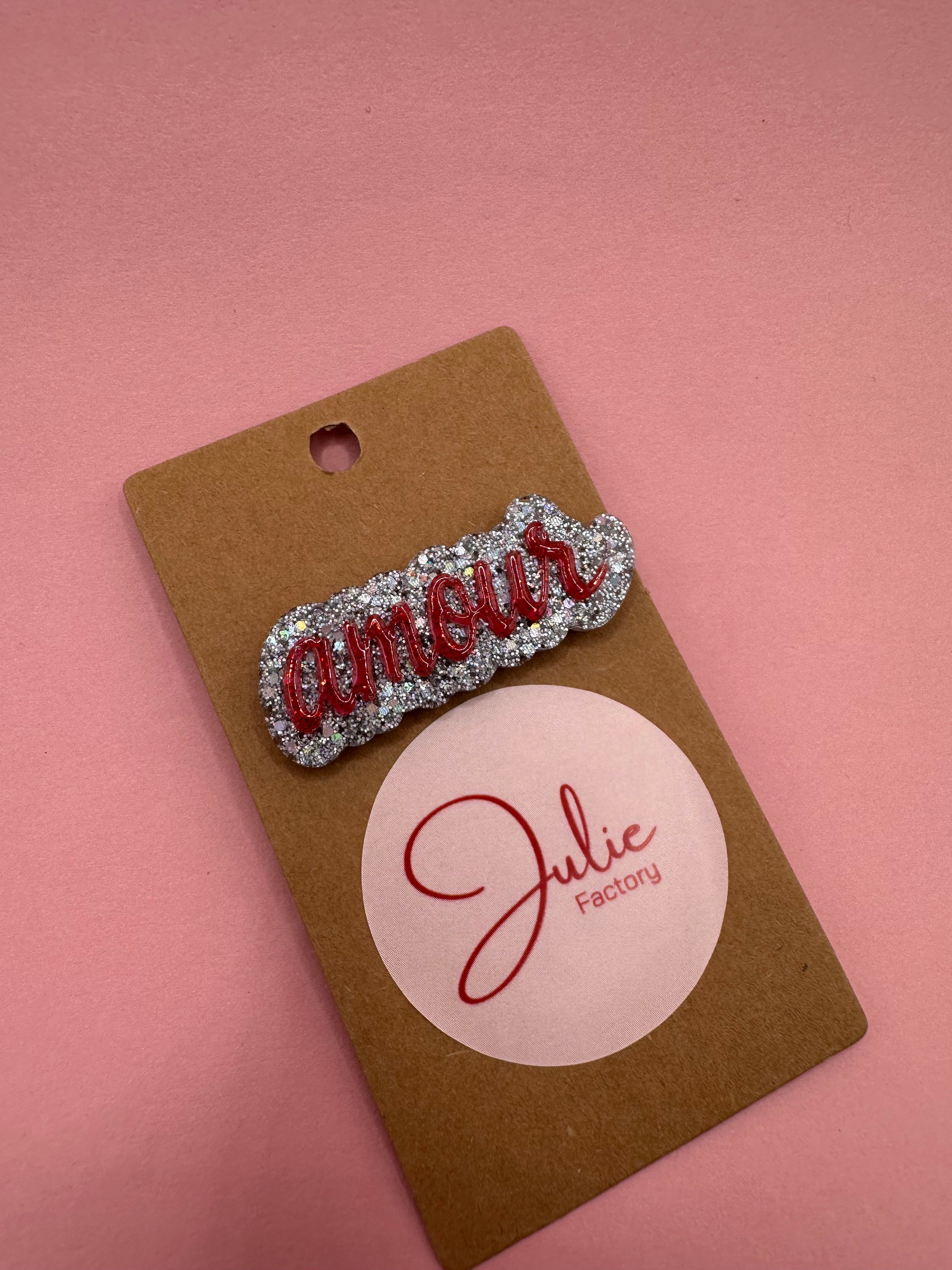 Broche AMOUR