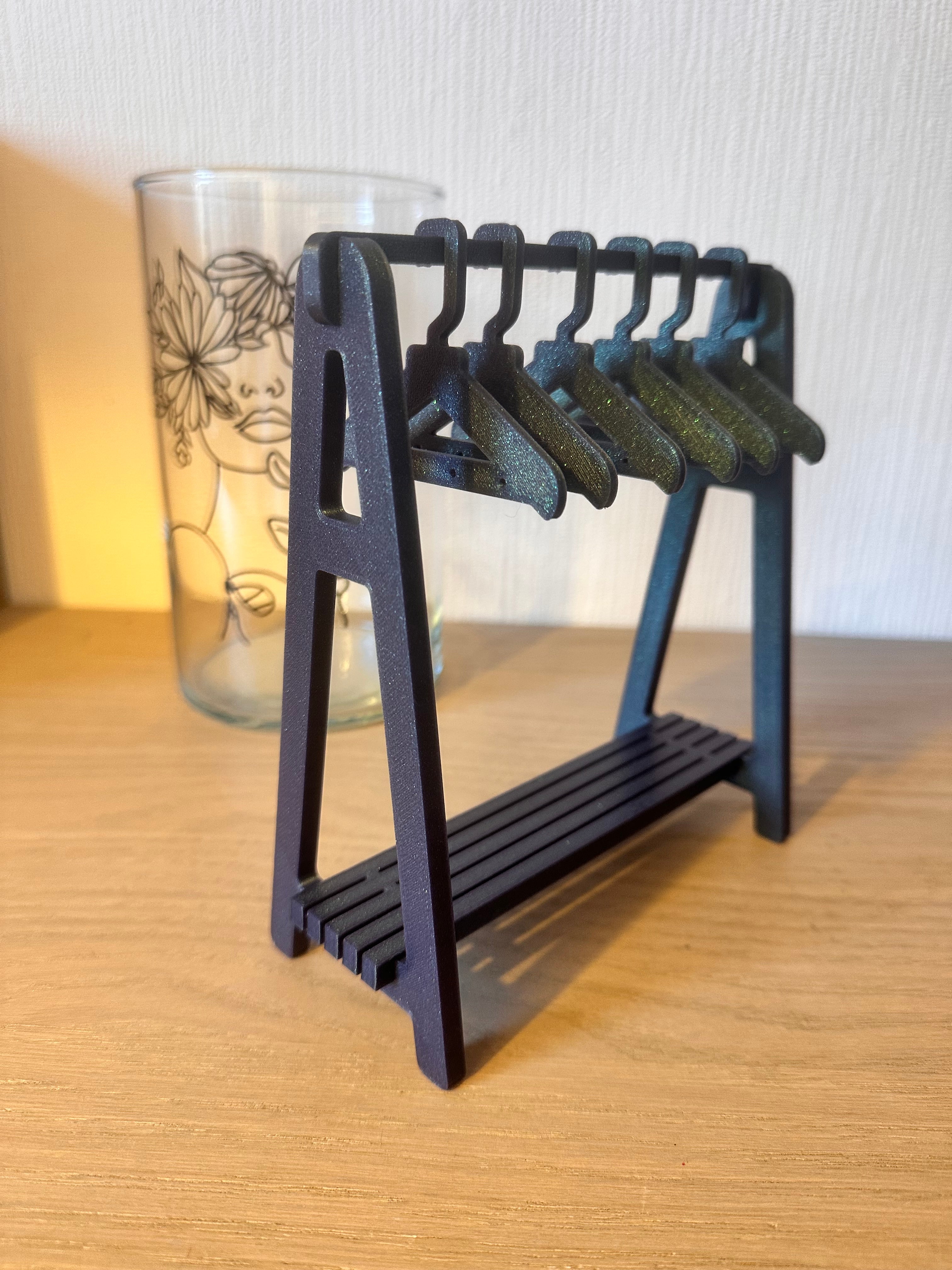 Dressing à Boucles d'Oreilles Galaxy (il revient bientôt en stock!)